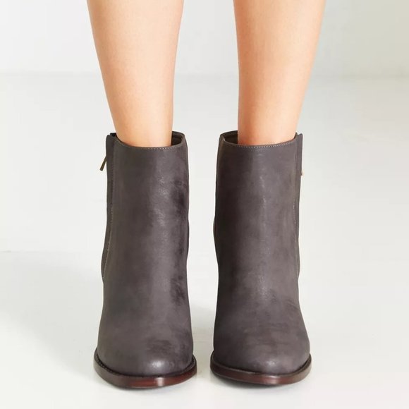 EUC Silence + Noise Half-Stacked Heeled Ankle Boot in Gray Sz 8.5 - Picture 6 of 10